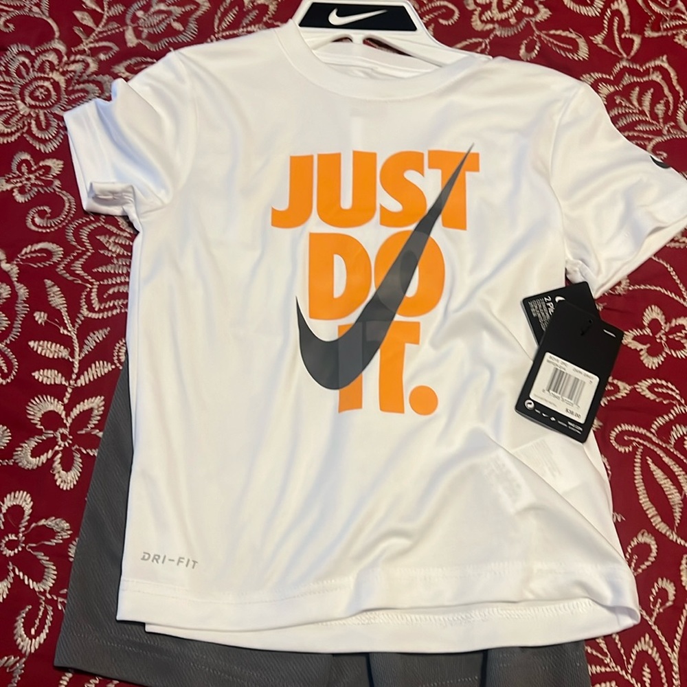 Boys Nike short set
